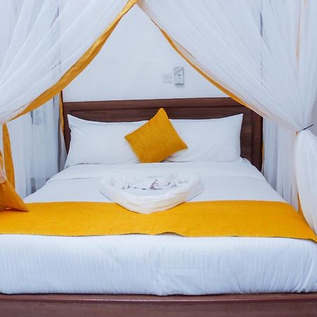 Diani Palm Resort Diani Beach Bagian luar foto