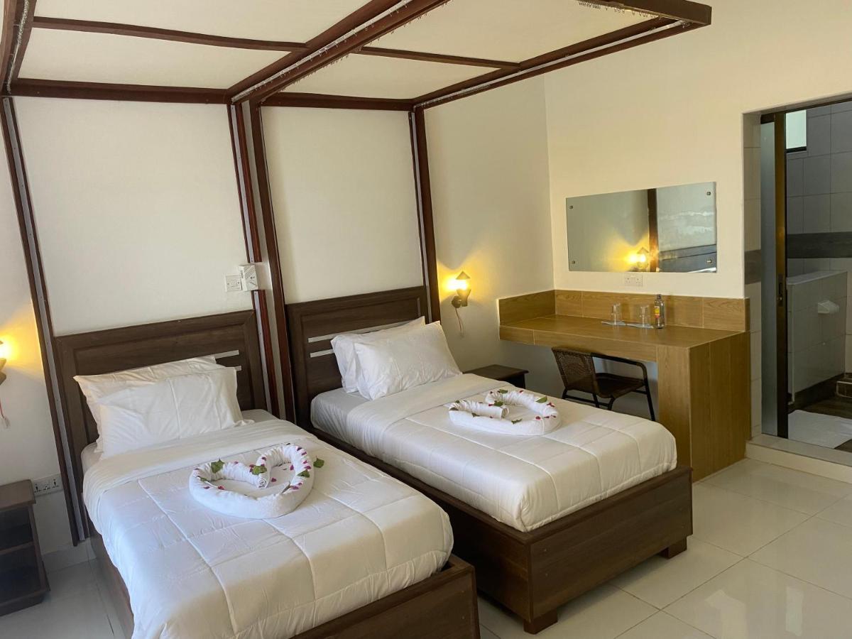 Diani Palm Resort Diani Beach Bagian luar foto